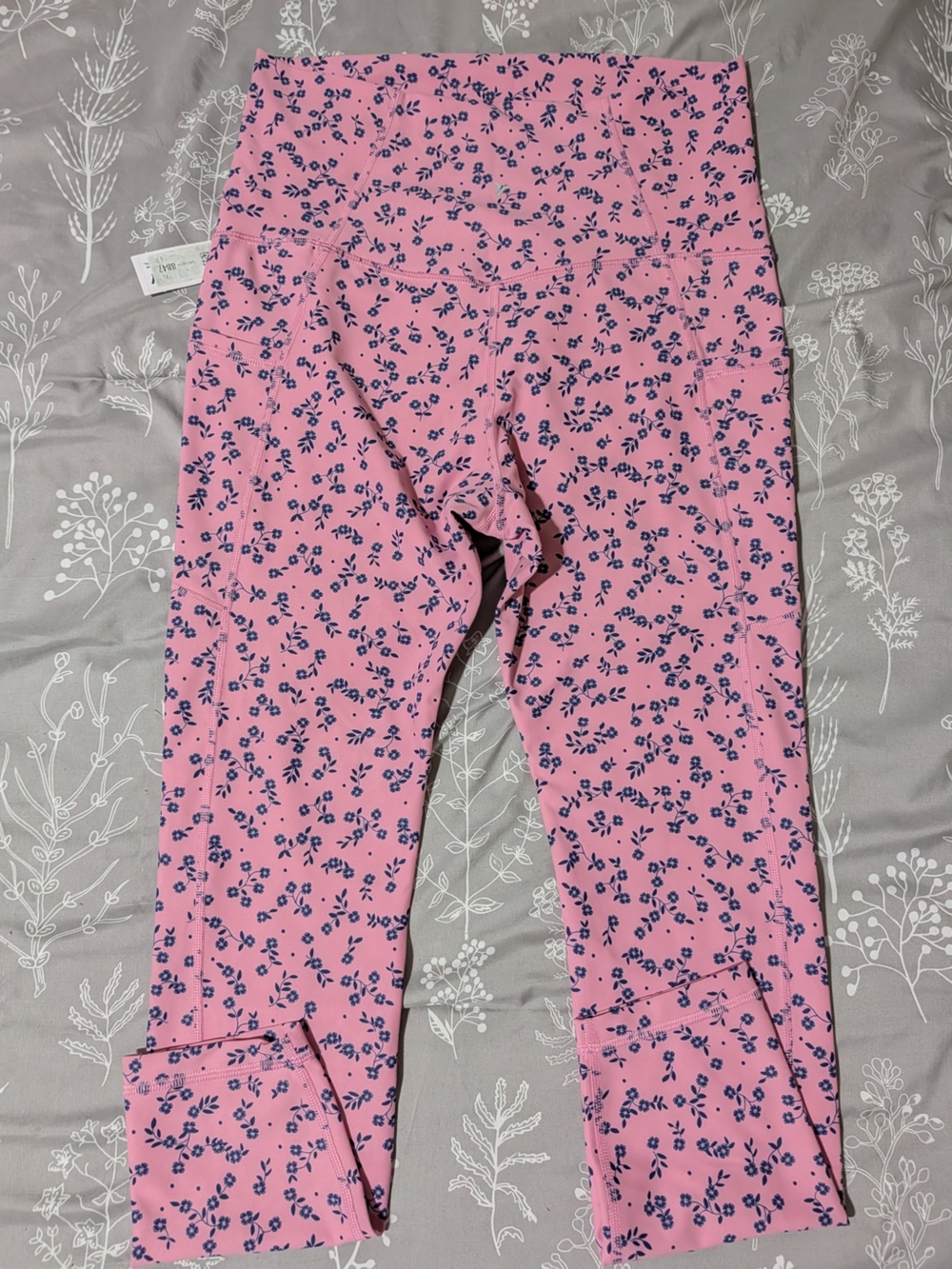 Old Navy Maternity Full-Panel PowerSoft 7/8 Leggings - Picture 2 of 6